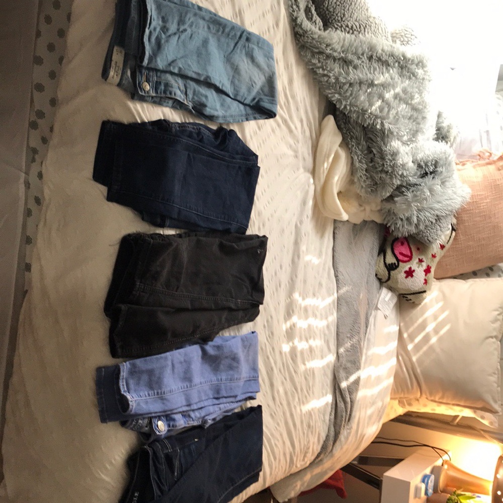 5 pairs of skinny jeans (can be sold separately)